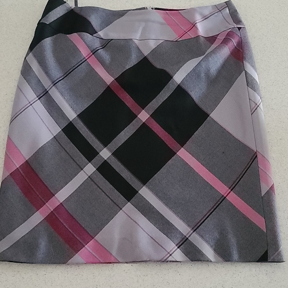 Anne Klein Pink & Black Pencil Skirt- Sz 10